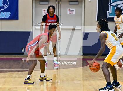 Thumbnail 3 in Midway vs. Nimitz (McDonald's Texas Invitational) photogallery.