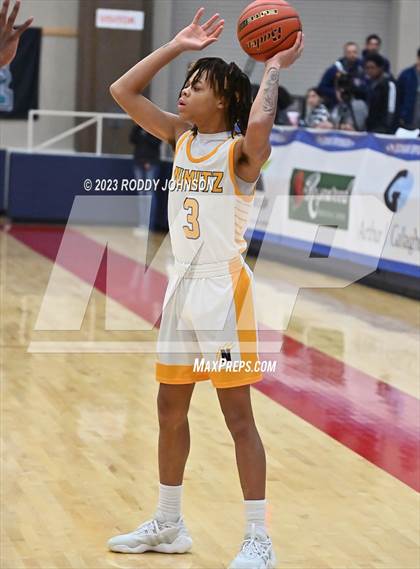 Thumbnail 3 in Midway vs. Nimitz (McDonald's Texas Invitational) photogallery.