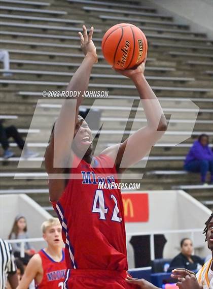 Thumbnail 3 in Midway vs. Nimitz (McDonald's Texas Invitational) photogallery.