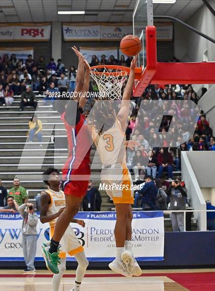 Thumbnail 1 in Midway vs. Nimitz (McDonald's Texas Invitational) photogallery.