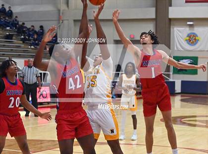 Thumbnail 2 in Midway vs. Nimitz (McDonald's Texas Invitational) photogallery.