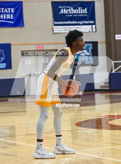 Thumbnail 1 in Midway vs. Nimitz (McDonald's Texas Invitational) photogallery.