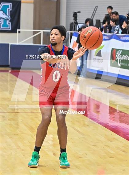 Thumbnail 1 in Midway vs. Nimitz (McDonald's Texas Invitational) photogallery.