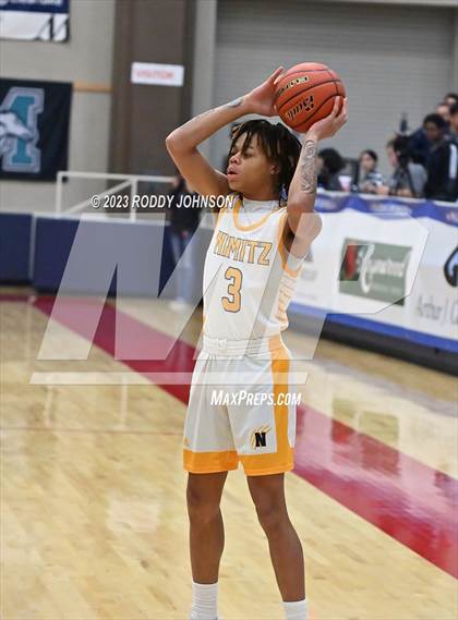 Thumbnail 2 in Midway vs. Nimitz (McDonald's Texas Invitational) photogallery.