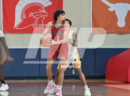 Thumbnail 2 in Midway vs. Nimitz (McDonald's Texas Invitational) photogallery.
