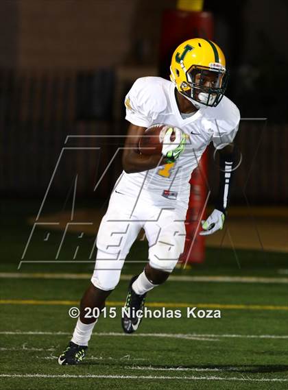 Thumbnail 2 in Harvard-Westlake vs. Jefferson photogallery.