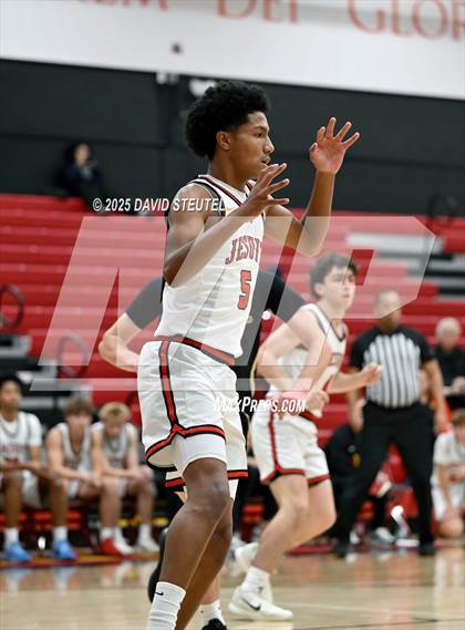 Thumbnail 3 in Archbishop Mitty vs. Jesuit (Fr. Barry Christmas Classic) photogallery.