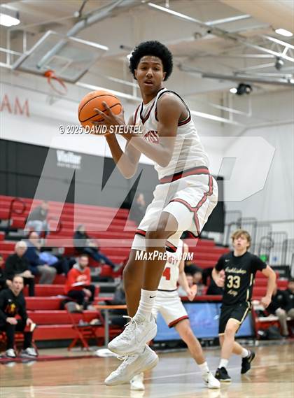 Thumbnail 2 in Archbishop Mitty vs. Jesuit (Fr. Barry Christmas Classic) photogallery.