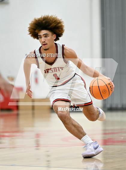 Thumbnail 2 in Archbishop Mitty vs. Jesuit (Fr. Barry Christmas Classic) photogallery.