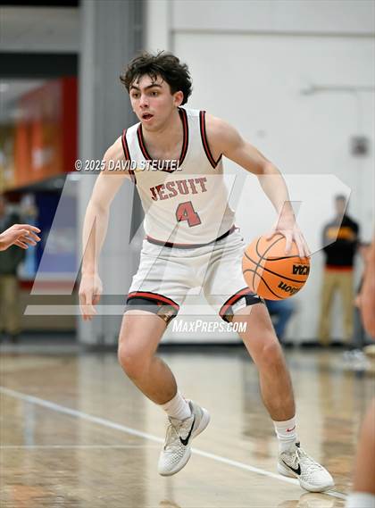 Thumbnail 3 in Archbishop Mitty vs. Jesuit (Fr. Barry Christmas Classic) photogallery.