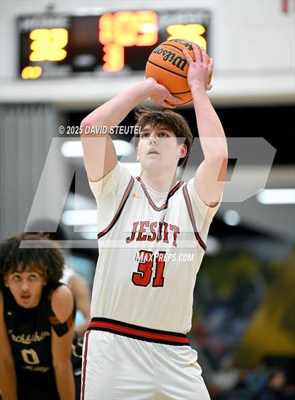 Thumbnail 3 in Archbishop Mitty vs. Jesuit (Fr. Barry Christmas Classic) photogallery.