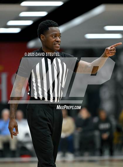 Thumbnail 3 in Archbishop Mitty vs. Jesuit (Fr. Barry Christmas Classic) photogallery.