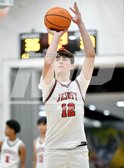 Thumbnail 2 in Archbishop Mitty vs. Jesuit (Fr. Barry Christmas Classic) photogallery.