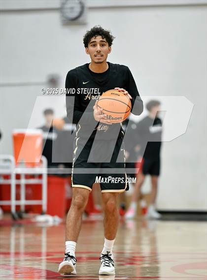 Thumbnail 2 in Archbishop Mitty vs. Jesuit (Fr. Barry Christmas Classic) photogallery.