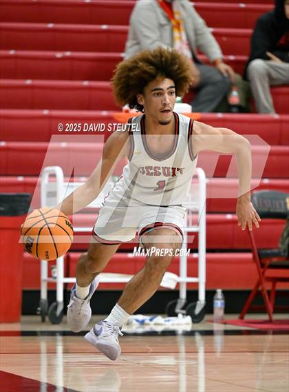 Thumbnail 2 in Archbishop Mitty vs. Jesuit (Fr. Barry Christmas Classic) photogallery.