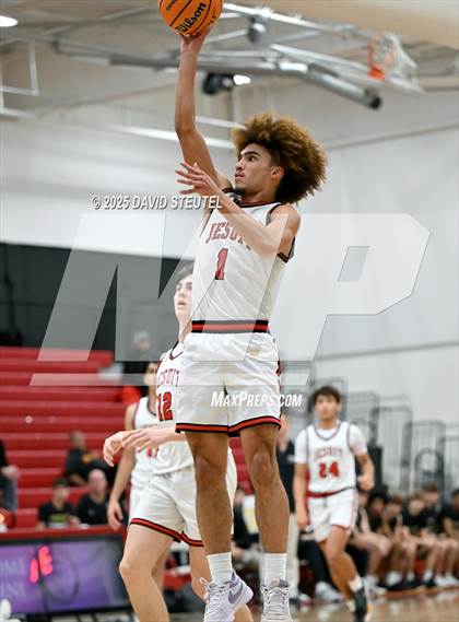 Thumbnail 1 in Archbishop Mitty vs. Jesuit (Fr. Barry Christmas Classic) photogallery.