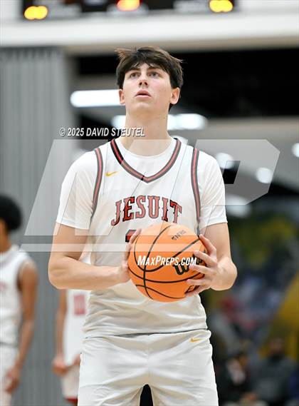 Thumbnail 1 in Archbishop Mitty vs. Jesuit (Fr. Barry Christmas Classic) photogallery.