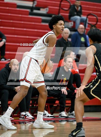 Thumbnail 2 in Archbishop Mitty vs. Jesuit (Fr. Barry Christmas Classic) photogallery.
