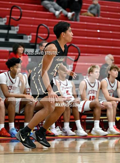 Thumbnail 2 in Archbishop Mitty vs. Jesuit (Fr. Barry Christmas Classic) photogallery.