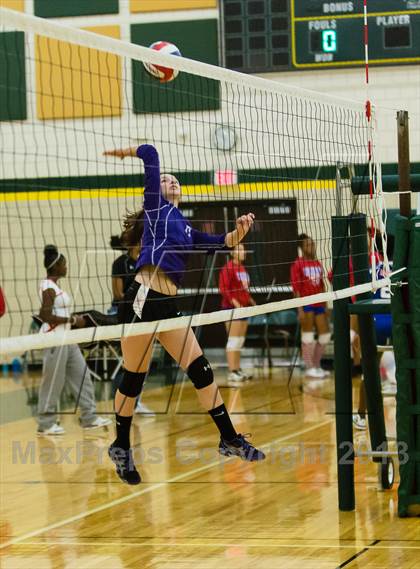 Thumbnail 1 in Ford City vs. Highlands (Open Tournament) photogallery.