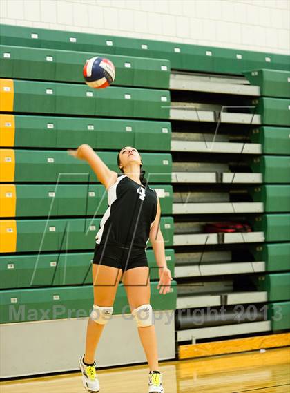 Thumbnail 2 in Ford City vs. Highlands (Open Tournament) photogallery.