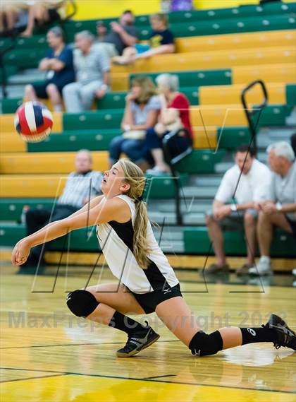 Thumbnail 1 in Ford City vs. Highlands (Open Tournament) photogallery.