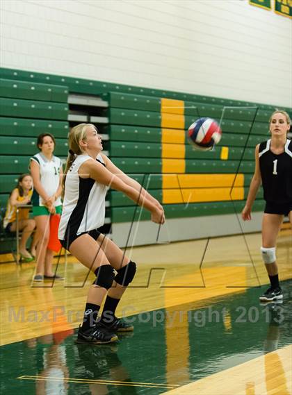 Thumbnail 3 in Ford City vs. Highlands (Open Tournament) photogallery.