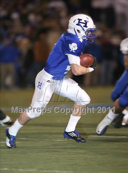 Thumbnail 1 in Highlands vs. Covington Catholic (KHSAA Class 4A Commonwealth Gridiron Bowl) photogallery.