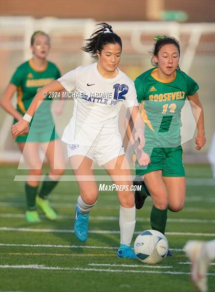 Thumbnail 1 in Seattle Prep vs Roosevelt (WIAA 3A Final) photogallery.