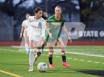Thumbnail 3 in Seattle Prep vs Roosevelt (WIAA 3A Final) photogallery.