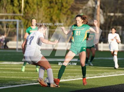 Thumbnail 2 in Seattle Prep vs Roosevelt (WIAA 3A Final) photogallery.