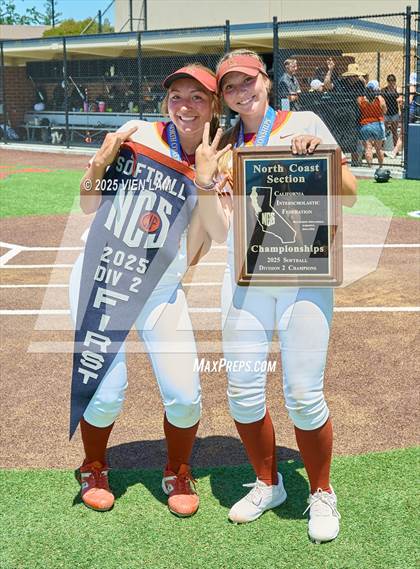 Thumbnail 2 in Carondelet vs. Cardinal Newman (CIF NCS Division 2 Final) photogallery.