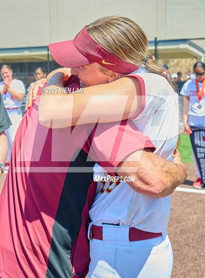 Thumbnail 2 in Carondelet vs. Cardinal Newman (CIF NCS Division 2 Final) photogallery.