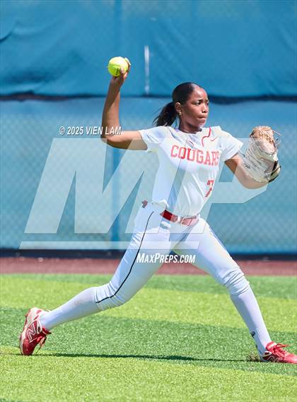 Thumbnail 2 in Carondelet vs. Cardinal Newman (CIF NCS Division 2 Final) photogallery.