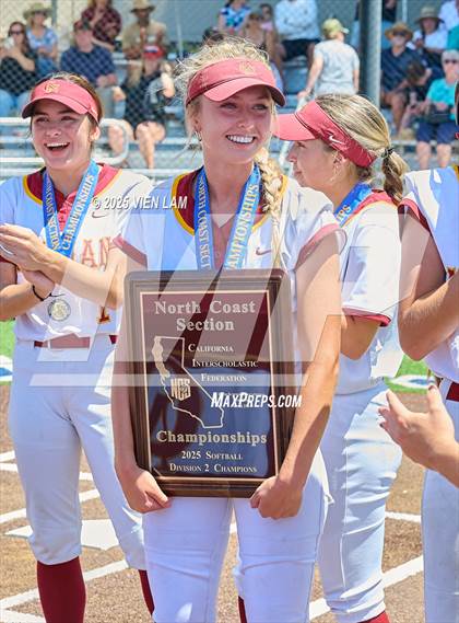 Thumbnail 1 in Carondelet vs. Cardinal Newman (CIF NCS Division 2 Final) photogallery.