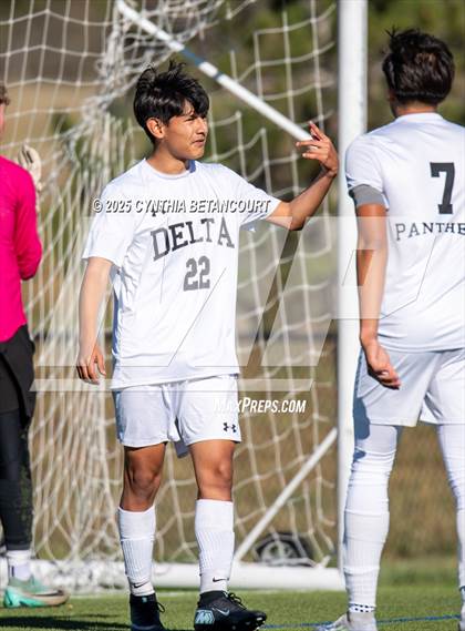 Thumbnail 3 in Kent Denver vs Delta (CHSAA 3A Round 1)) photogallery.