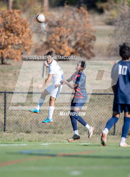 Thumbnail 2 in Kent Denver vs Delta (CHSAA 3A Round 1)) photogallery.