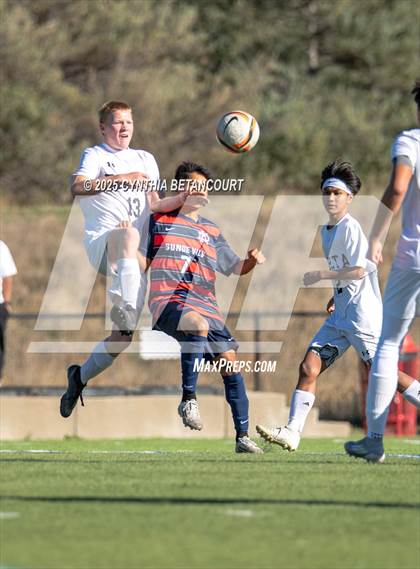 Thumbnail 1 in Kent Denver vs Delta (CHSAA 3A Round 1)) photogallery.