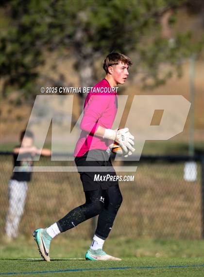 Thumbnail 3 in Kent Denver vs Delta (CHSAA 3A Round 1)) photogallery.