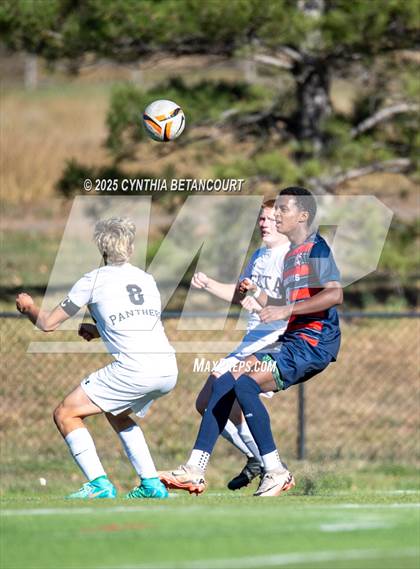 Thumbnail 3 in Kent Denver vs Delta (CHSAA 3A Round 1)) photogallery.