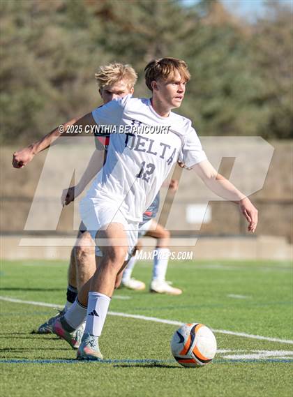 Thumbnail 3 in Kent Denver vs Delta (CHSAA 3A Round 1)) photogallery.