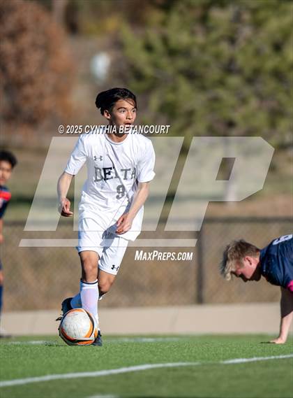 Thumbnail 2 in Kent Denver vs Delta (CHSAA 3A Round 1)) photogallery.