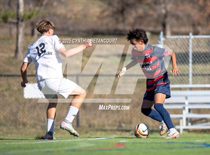 Thumbnail 3 in Kent Denver vs Delta (CHSAA 3A Round 1)) photogallery.