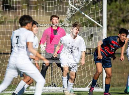 Thumbnail 2 in Kent Denver vs Delta (CHSAA 3A Round 1)) photogallery.