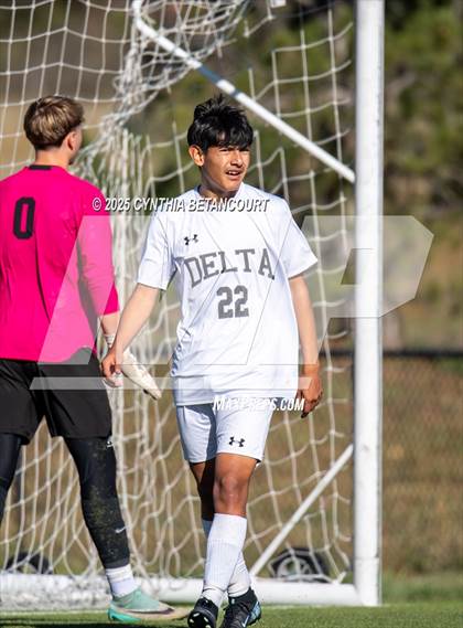 Thumbnail 2 in Kent Denver vs Delta (CHSAA 3A Round 1)) photogallery.