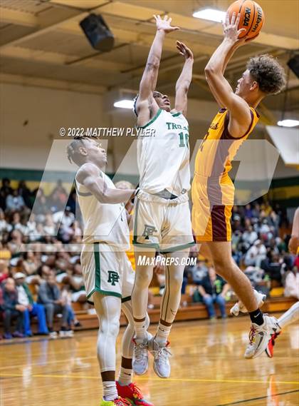 Thumbnail 1 in Lumberton @ Pine Forest photogallery.
