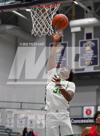 Thumbnail 1 in Cathedral vs. Evansville Bosse (Sneakers for Santa Shootout) photogallery.
