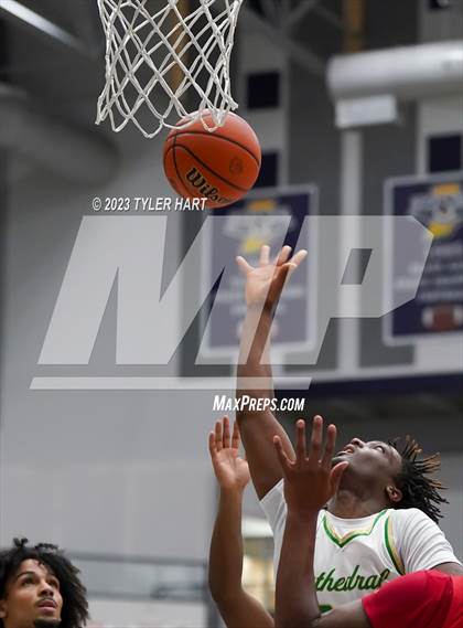 Thumbnail 1 in Cathedral vs. Evansville Bosse (Sneakers for Santa Shootout) photogallery.