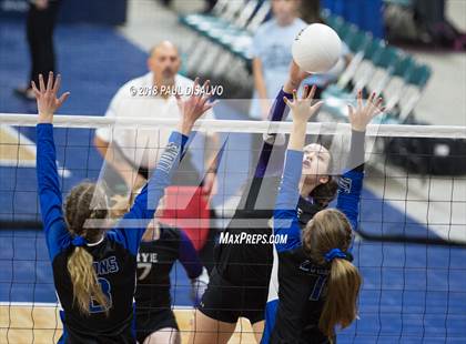 Thumbnail 3 in Rye vs. Lyons (CHSAA 2A First Round) photogallery.