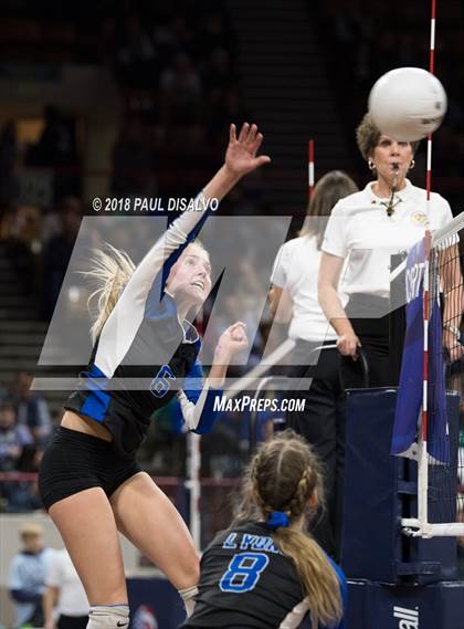 Thumbnail 2 in Rye vs. Lyons (CHSAA 2A First Round) photogallery.